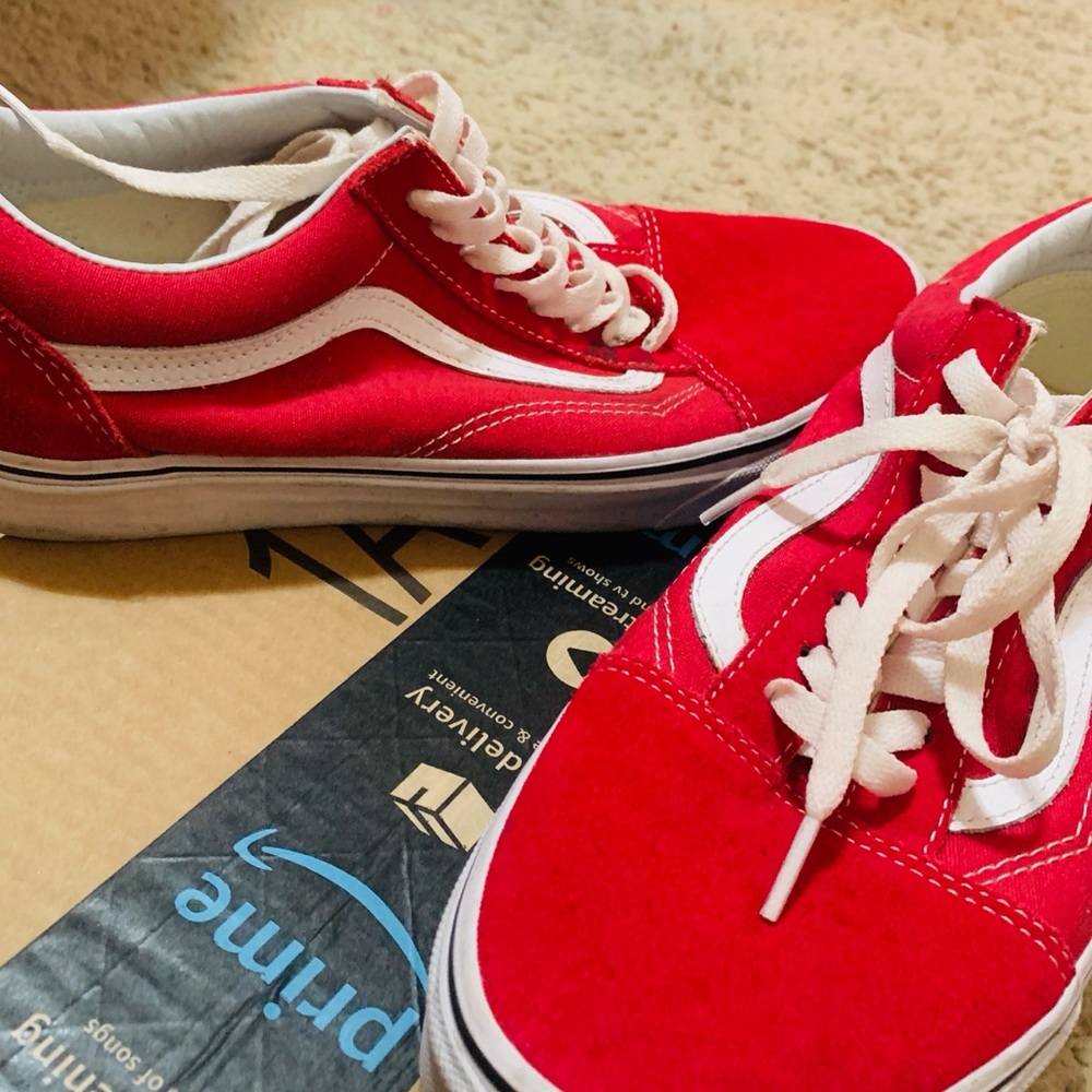 Red vans - Picture 6 of 6